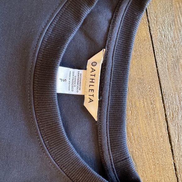 NWT Athleta Gallery Top 2.0 - ladies small - Picture 6 of 8